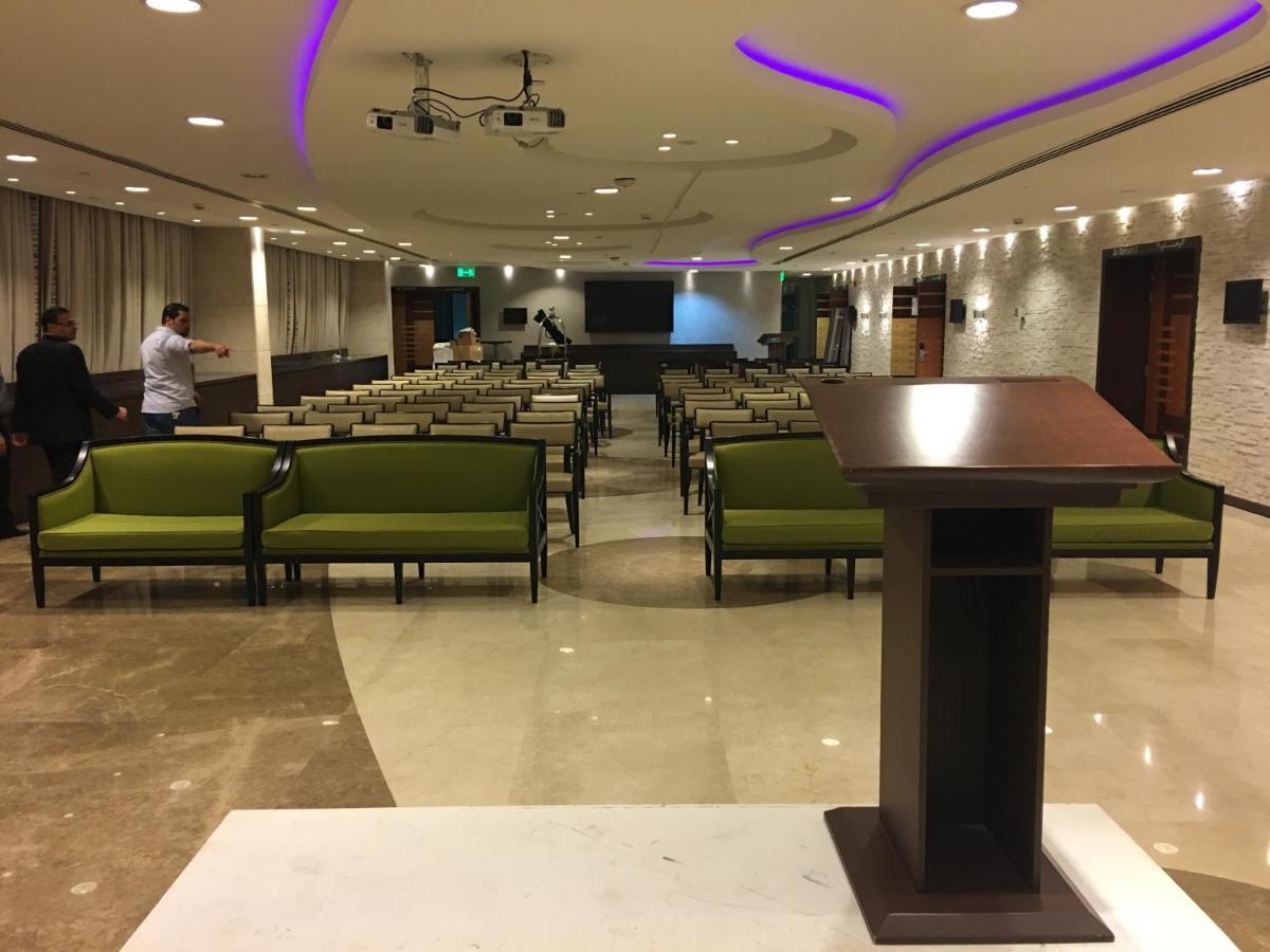 迈丹假日酒店 利雅德 外观 照片